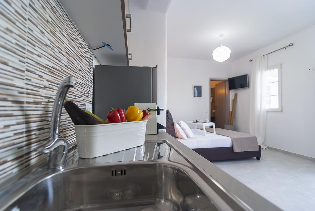 Avalon Mykonos Suites Супер Парадайз Бийч Екстериор снимка